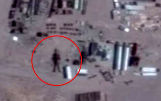 Researcher discover a 16 meter tall alien Figure in Area 51 On Google Earth